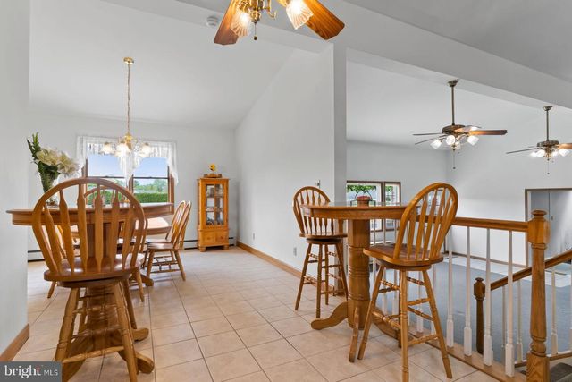 924 W TRINDLE ROAD, Mechanicsburg, PA 17055