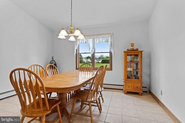 924 W TRINDLE ROAD, Mechanicsburg, PA 17055