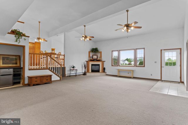 924 W TRINDLE ROAD, Mechanicsburg, PA 17055