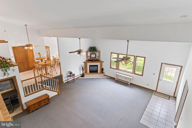 924 W TRINDLE ROAD, Mechanicsburg, PA 17055