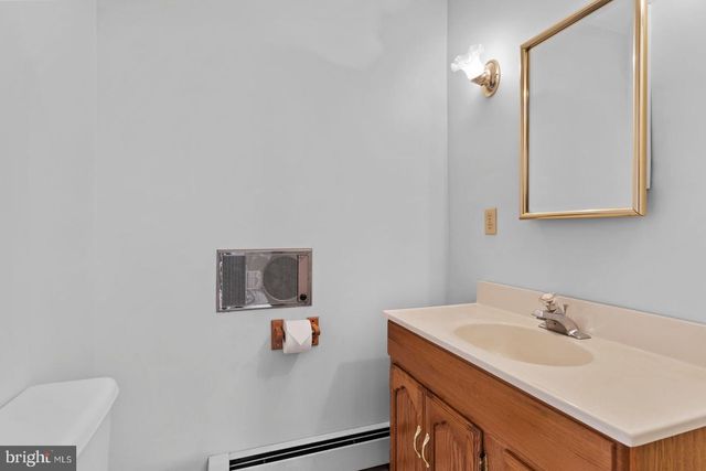924 W TRINDLE ROAD, Mechanicsburg, PA 17055