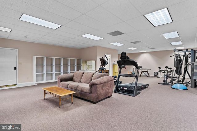 924 W TRINDLE ROAD, Mechanicsburg, PA 17055
