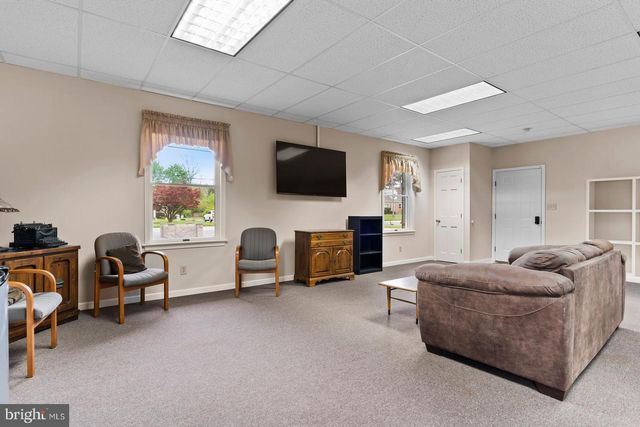 924 W TRINDLE ROAD, Mechanicsburg, PA 17055