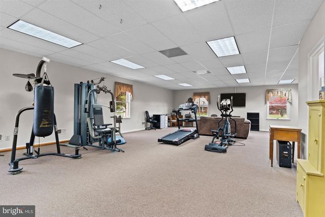 924 W TRINDLE ROAD, Mechanicsburg, PA 17055
