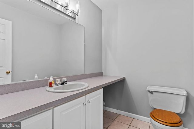 924 W TRINDLE ROAD, Mechanicsburg, PA 17055