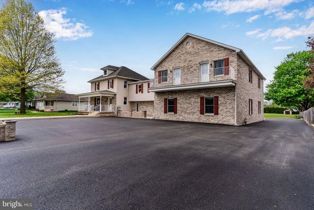 924 W TRINDLE ROAD, Mechanicsburg, PA 17055