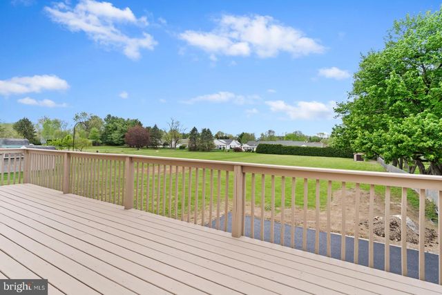 924 W TRINDLE ROAD, Mechanicsburg, PA 17055