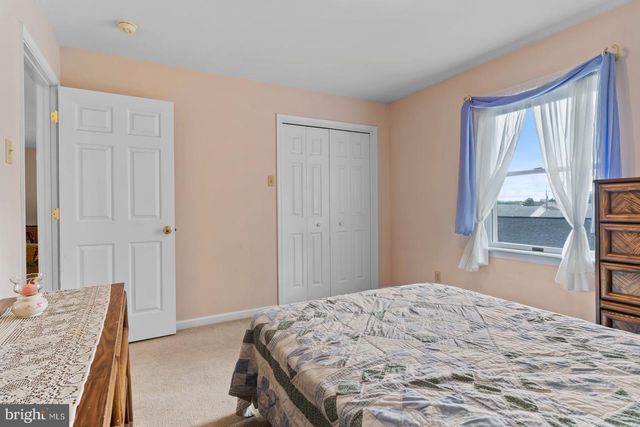 924 W TRINDLE ROAD, Mechanicsburg, PA 17055