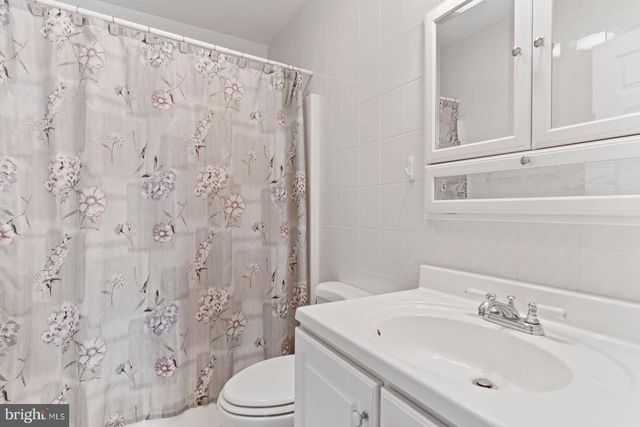 924 W TRINDLE ROAD, Mechanicsburg, PA 17055