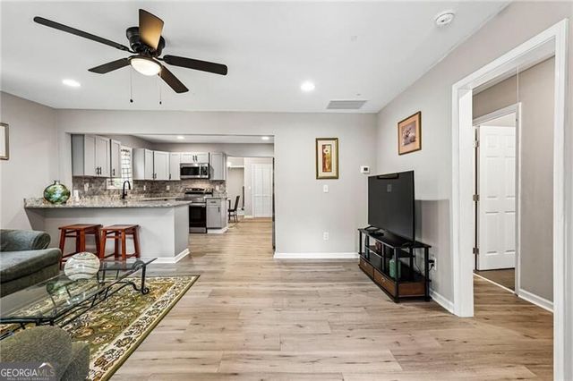 665 S Eugenia Place NW, Atlanta, GA 30318