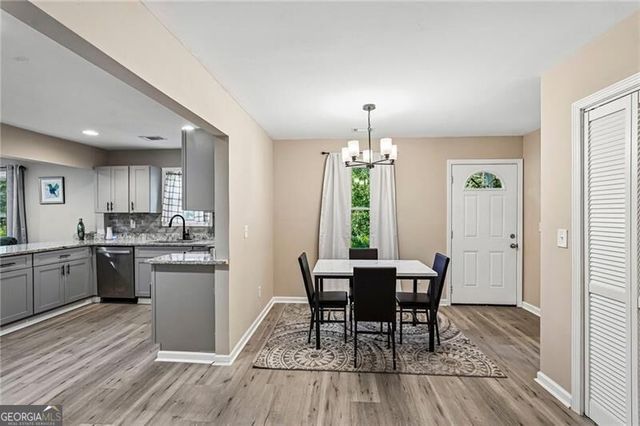 665 S Eugenia Place NW, Atlanta, GA 30318