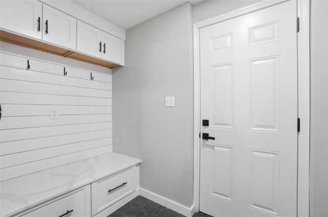 8755 Meadowview Drive, West Chester, OH 45069