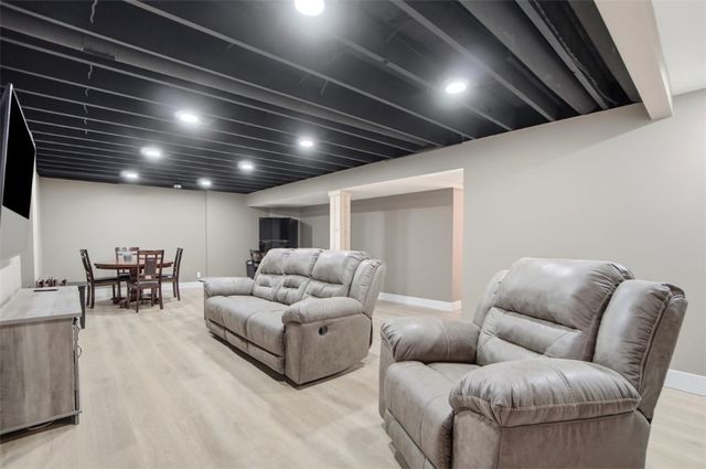 8755 Meadowview Drive, West Chester, OH 45069