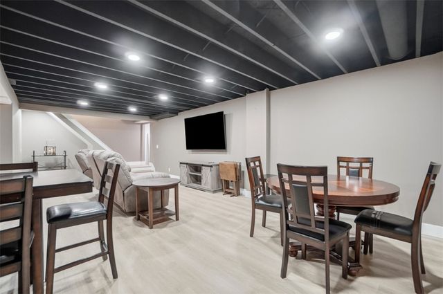 8755 Meadowview Drive, West Chester, OH 45069