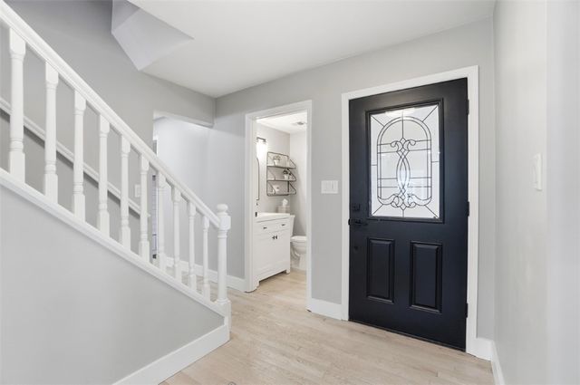 8755 Meadowview Drive, West Chester, OH 45069