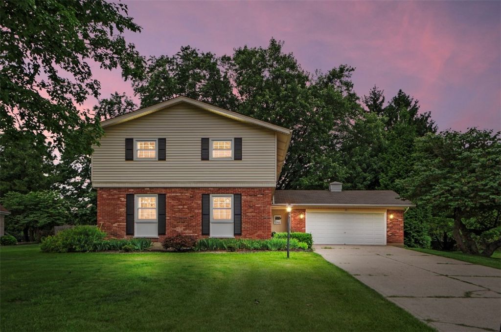 8755 Meadowview Drive, West Chester, OH 45069