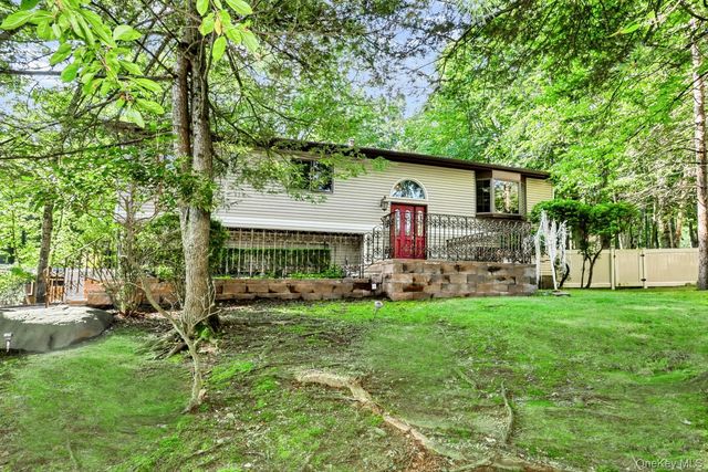 15 Balmoral Drive, Spring Valley, NY 10977