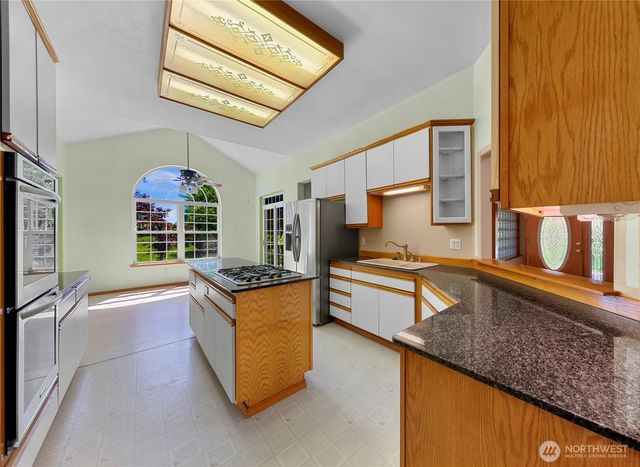 4077 Tarte Rd, Blaine, WA 98230
