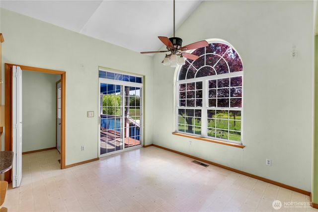 4077 Tarte Rd, Blaine, WA 98230