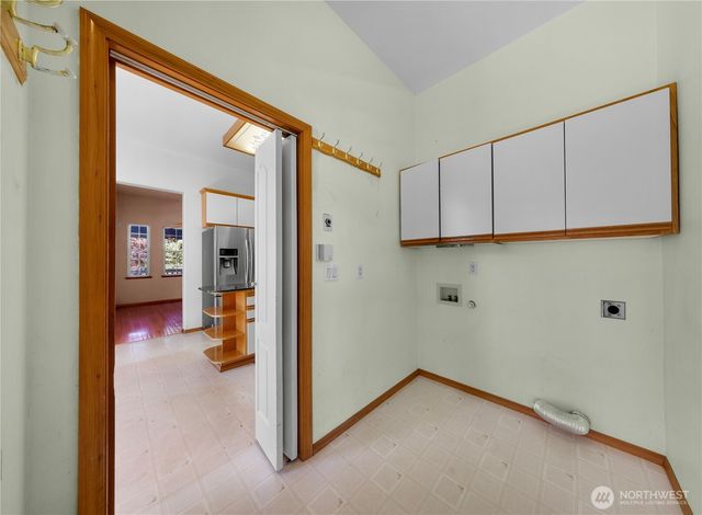 4077 Tarte Rd, Blaine, WA 98230