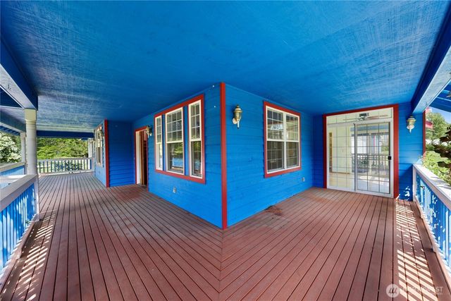 4077 Tarte Rd, Blaine, WA 98230