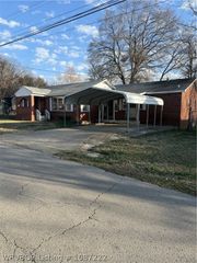 110 Vine Avenue, Sallisaw, OK 74955