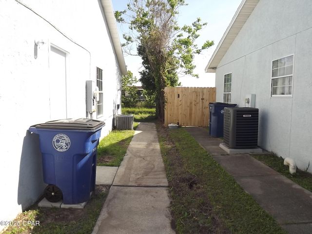 2712 Oak Hammock Drive, Panama City, FL 32401