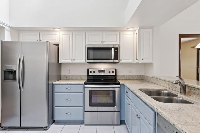 121 FEATHER EDGE LOOP 5E, Lake Mary, FL 32746