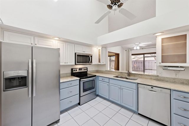 121 FEATHER EDGE LOOP 5E, Lake Mary, FL 32746