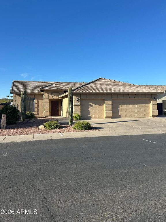 4121 W YUKON Drive, Glendale, AZ 85308