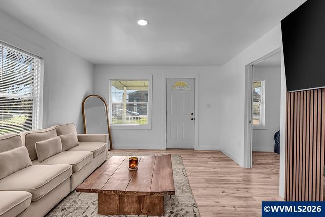 1095 Candlewood Dr NE, Keizer, OR 97303