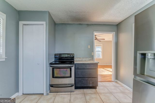 1407 E 2nd Avenue SE, Rome, GA 30161