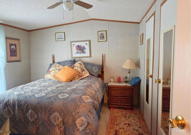 4505 Edgewood Dr, Milton, FL 32583