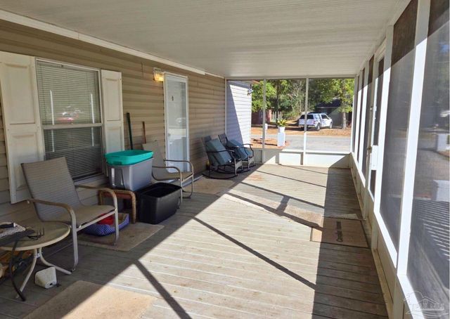 4505 Edgewood Dr, Milton, FL 32583