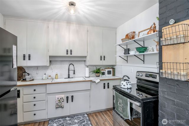 6851 S Gove Street, Tacoma, WA 98409