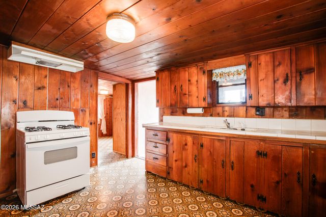 1749 W Higgins Lane, Tucson, AZ 85705