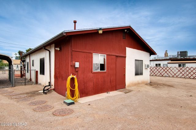 1749 W Higgins Lane, Tucson, AZ 85705