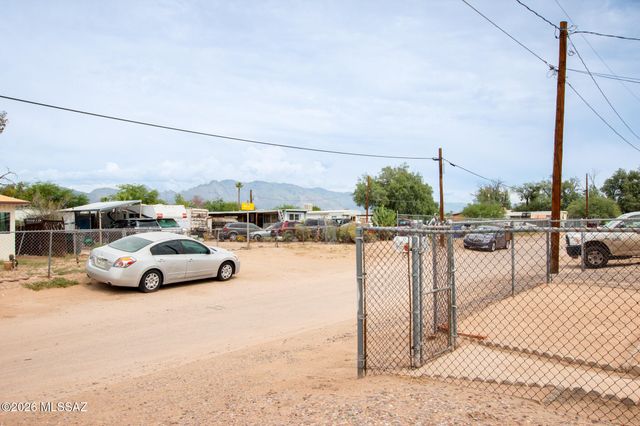 1749 W Higgins Lane, Tucson, AZ 85705