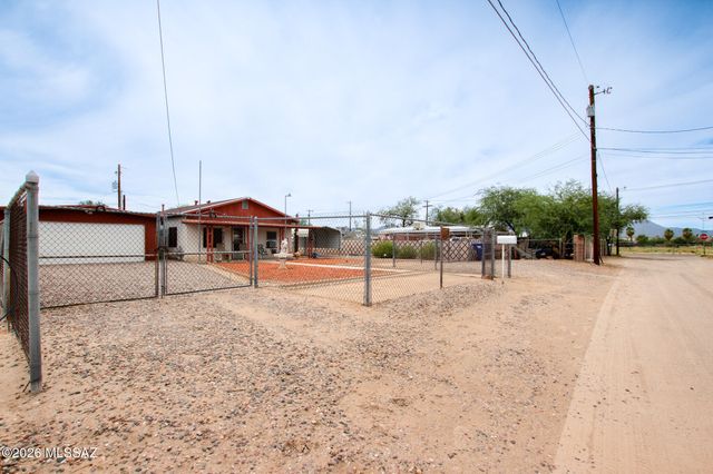 1749 W Higgins Lane, Tucson, AZ 85705