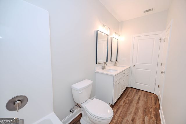 905 Sweet Magnolia Circle, Dublin, GA 31021
