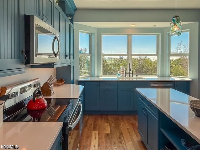 4460 Smugglers DR, Upper Captiva, FL 33924