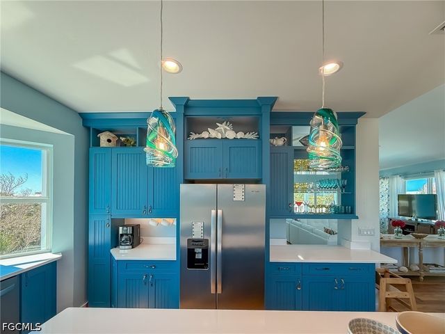 4460 Smugglers DR, Upper Captiva, FL 33924