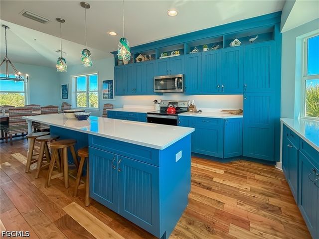 4460 Smugglers DR, Upper Captiva, FL 33924