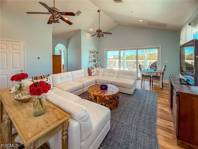 4460 Smugglers DR, Upper Captiva, FL 33924