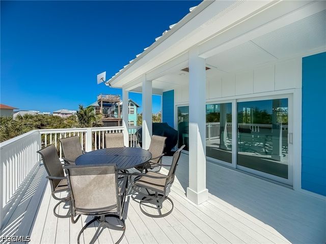 4460 Smugglers DR, Upper Captiva, FL 33924