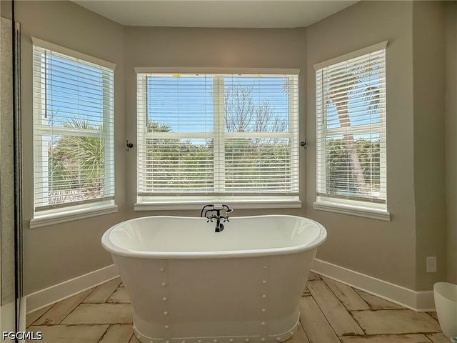 4460 Smugglers DR, Upper Captiva, FL 33924