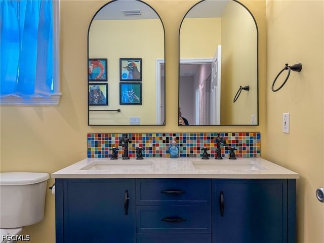 4460 Smugglers DR, Upper Captiva, FL 33924