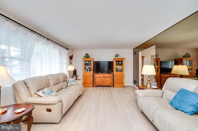 1120 RIVERVIEW DR, Reading, PA 19605