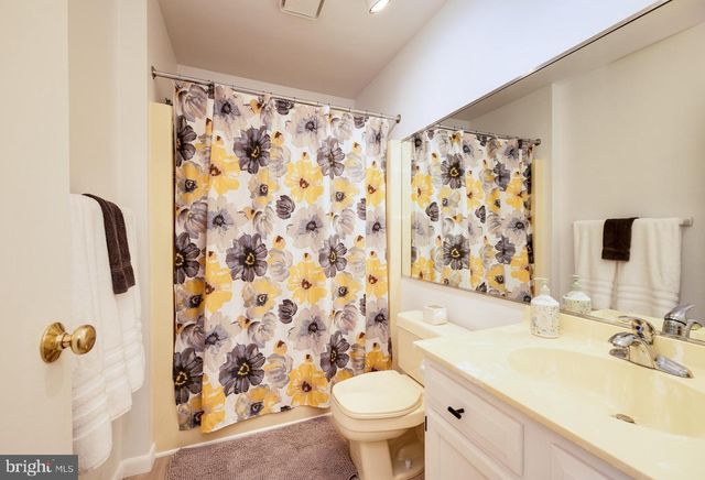 1120 RIVERVIEW DR, Reading, PA 19605