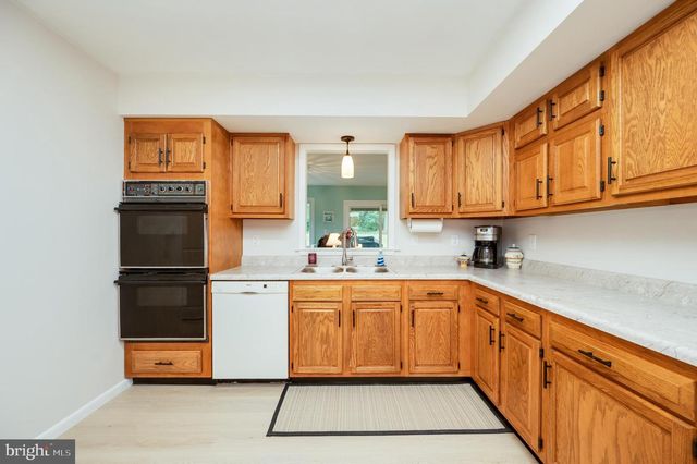 1120 RIVERVIEW DR, Reading, PA 19605